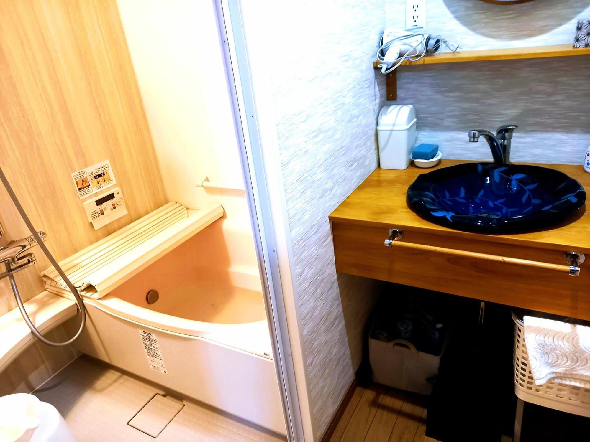 Izawa In Osaka, 23 Minutes From Universal Japan, Renting 1 Building For 4 People, 7 Minutes From Asashiobashi Station *